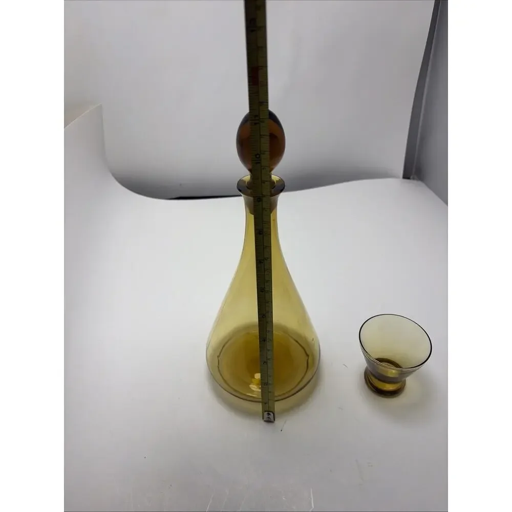 Vintage Mid Century Amber GLASS DECANTER W/ STOPPER + 1 GLASSES 11.5 “ Tall